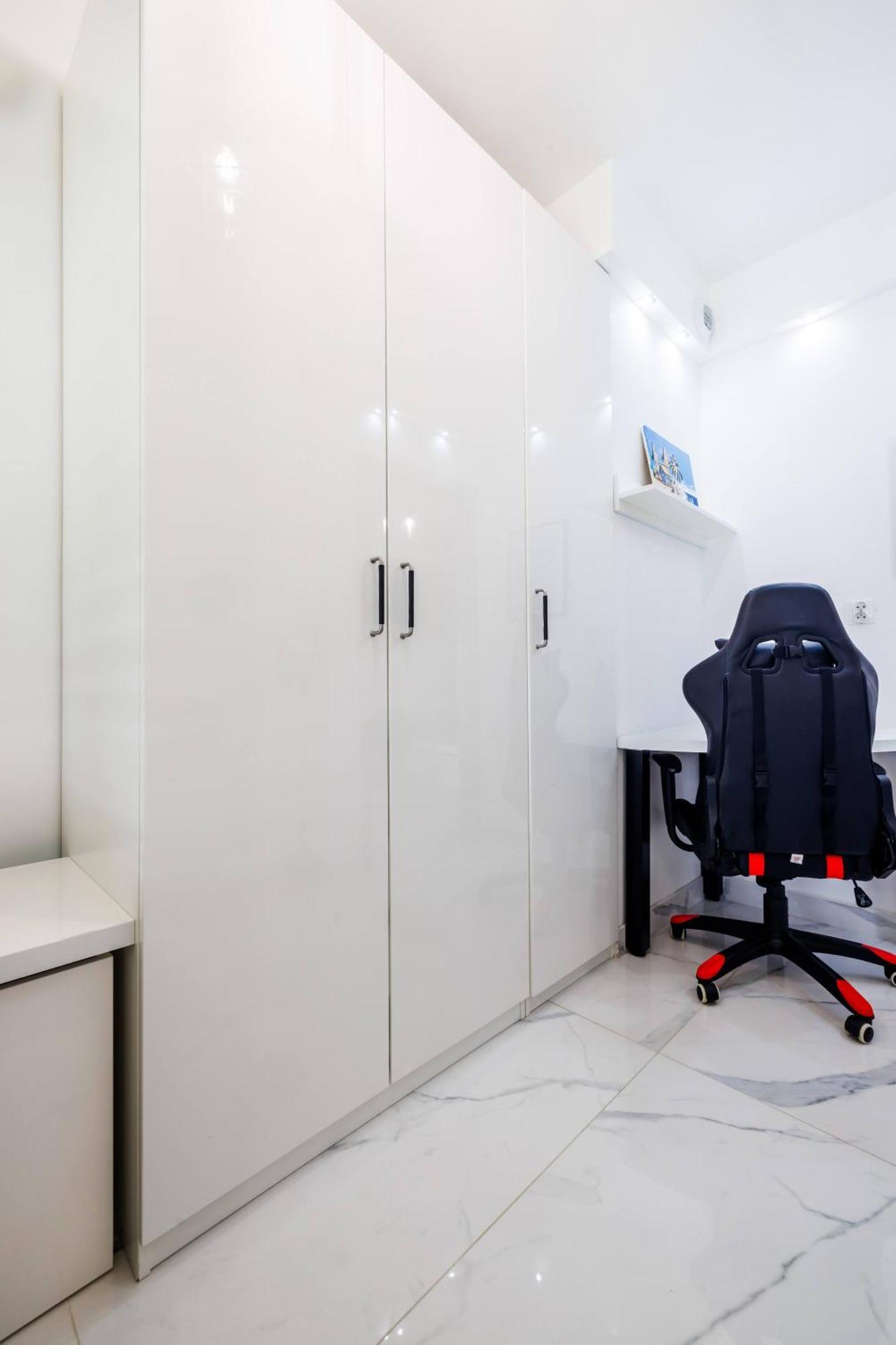 Luxury With Bath- Centre, Free Parking Apartment *