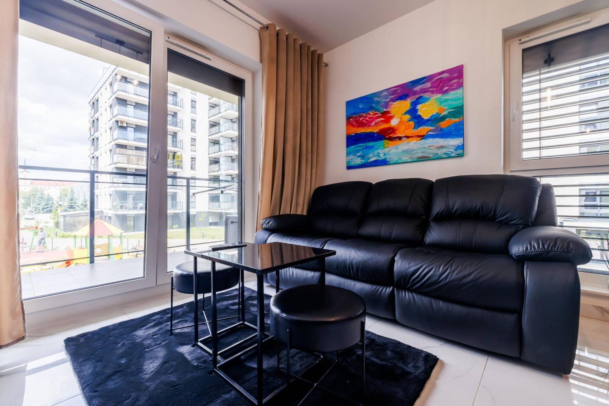 Luxury With Bath- Centre, Free Parking Apartment *