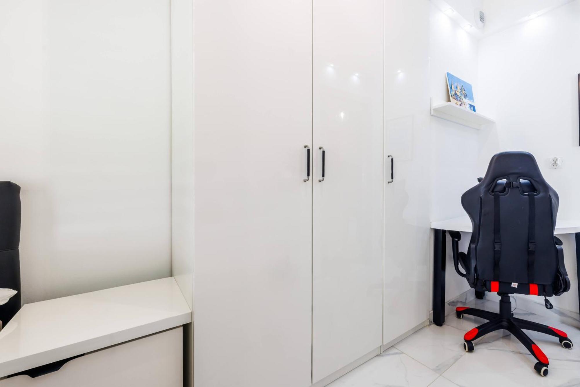 Luxury With Bath- Centre, Free Parking Apartment