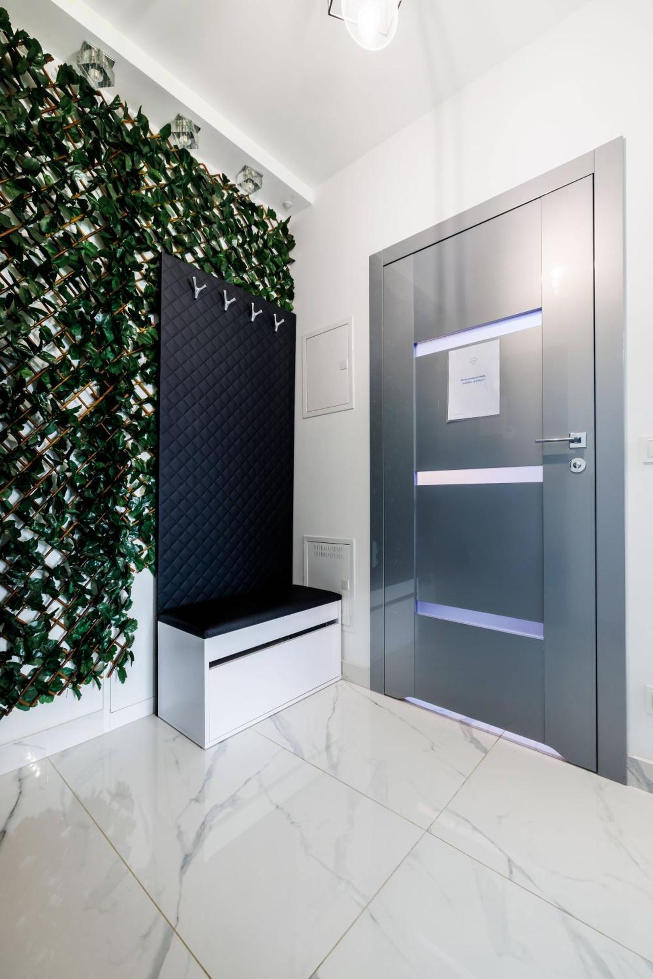 Luxury With Bath- Centre, Free Parking Apartment